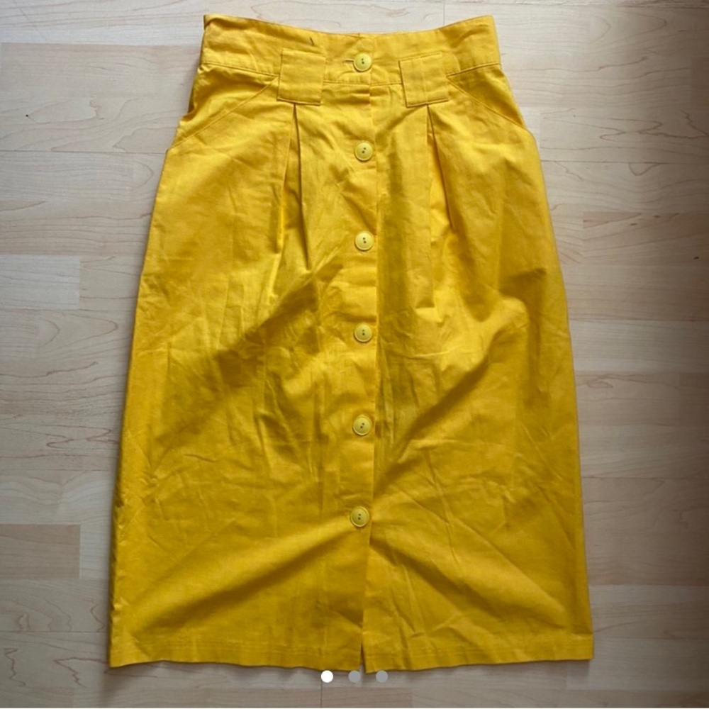 Vintage, 1950’s-60’s, yellow pencil skirt 🌞